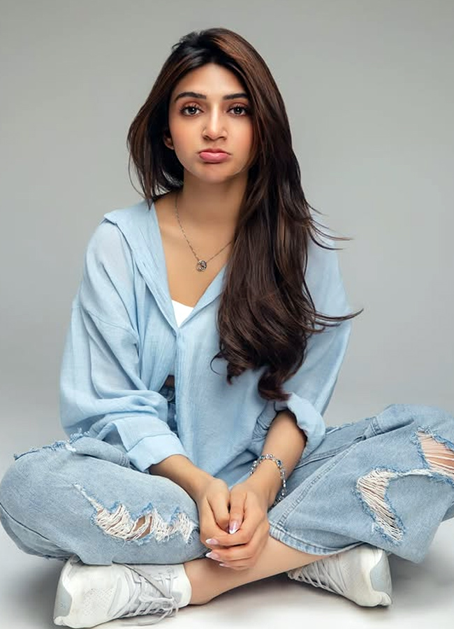 sreeleela lookspretty in latest photos13