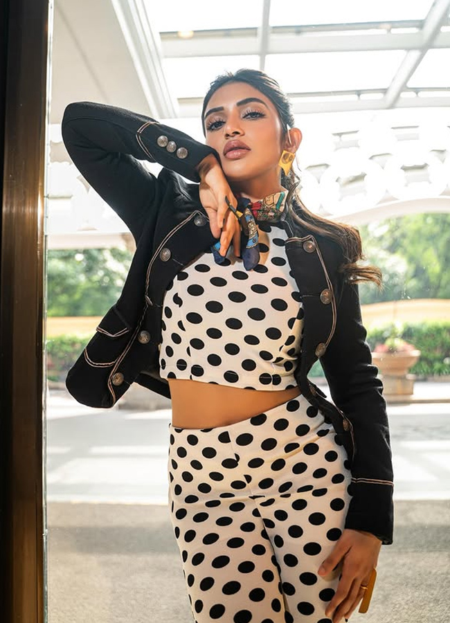 sreeleela lookspretty in latest photos7