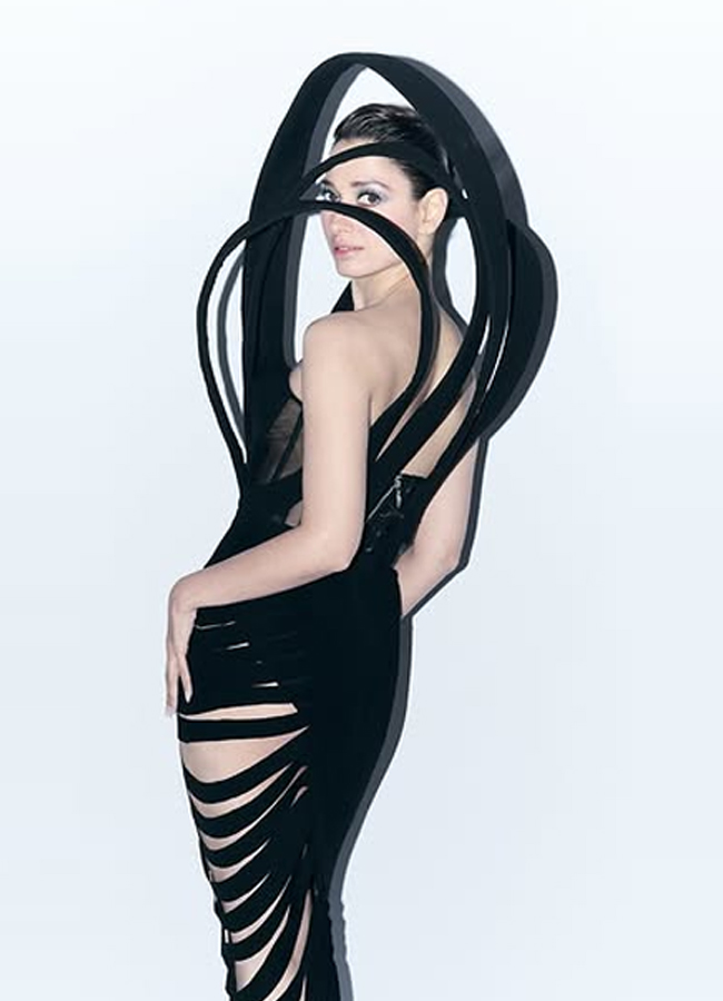 Tamannaah playing hide and seek in a variety dress (Photo)5