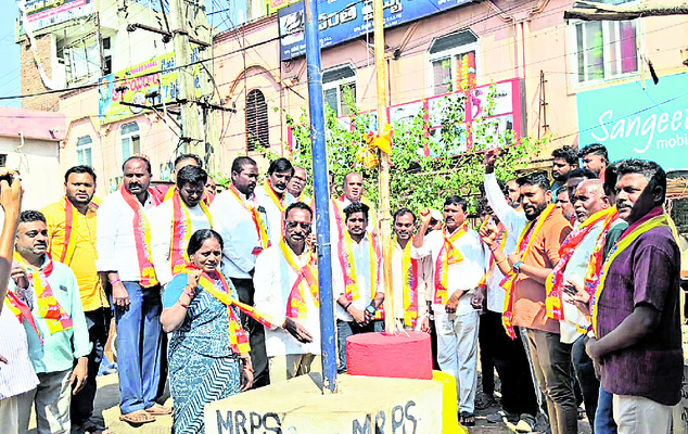 నేడు డయల్‌ యువర్‌ సింగరేణి సీఎండీ 
2