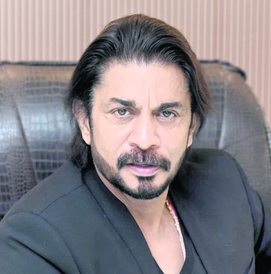 ఠకురాణి మందిరం   అభివృద్ధికి రూ. లక్ష విరాళం 3