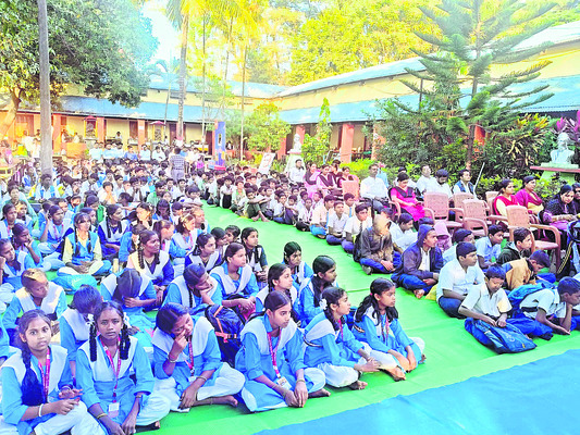 అదరగొట్టిన విద్యార్థులు 1