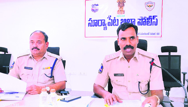 ● చేప చిక్కింది.. ఆకలి తీరింది1