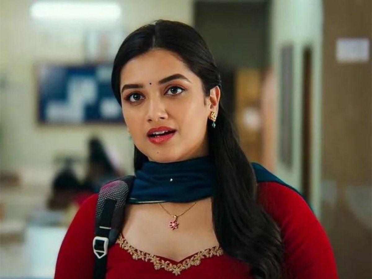 Andhra King Taluka Movie Stills HD14