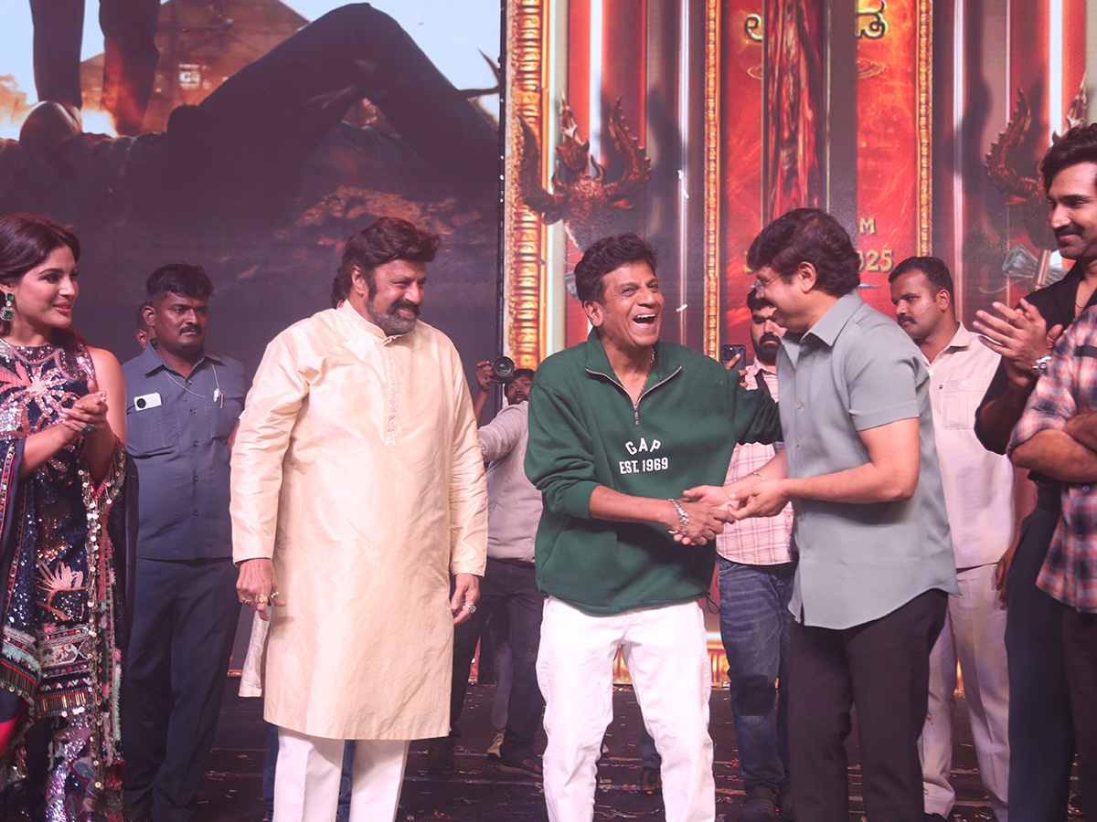 Nandamuri Balakrishna Akhanda 2 Trailer Launch Photos9