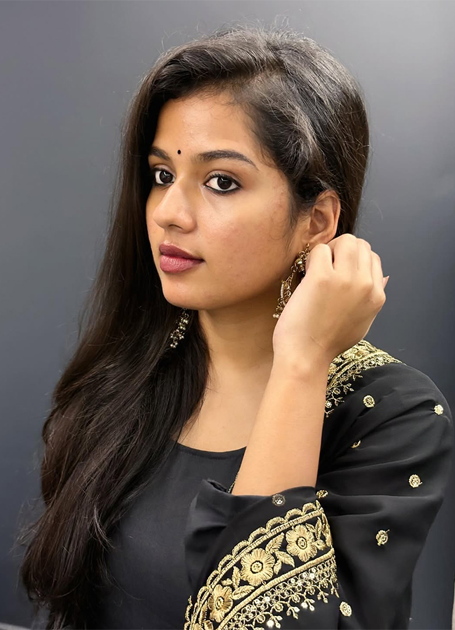 తెలంగాణ బిడ్డగా మెప్పించిన గోదావరి అమ్మాయి (ఫోటోలు) | Raju Weds Rambai ...