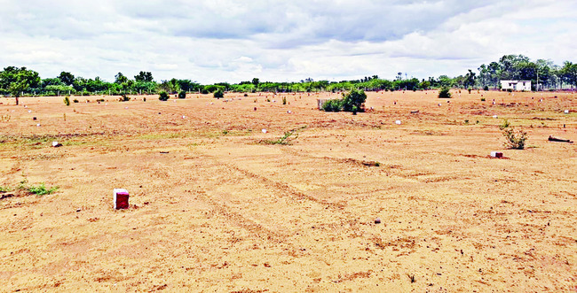 బాధితులకు అండగా ఉంటాం 1