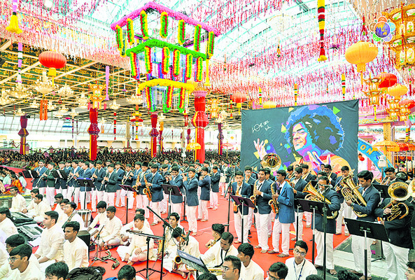 ఆలరించిన ‘సాయి కథ’ 2