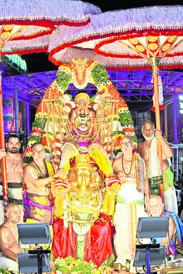 కొలిచి.. తరించి4