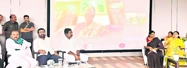 మహిళలకు అత్యధిక ప్రాధాన్యం1