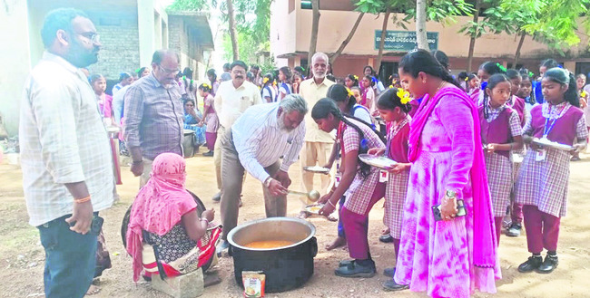 డయల్‌ 100 ఫిర్యాదులకు సత్వరం స్పందించాలి 
1