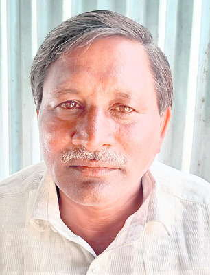 పొలాలు ఇక పడావే 
1