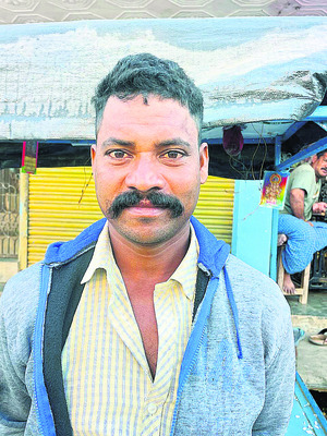 పరీక్ష పేరుతో అక్రమ వసూళ్లు1