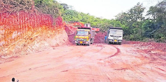 కొండలు కరిగించేస్తున్నారు1
