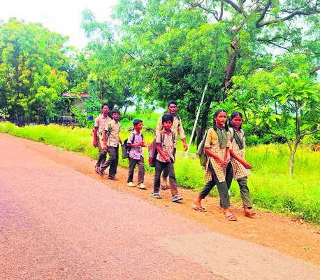 జాతీయ సాహస శిబిరానికి పెనుకొండ విద్యార్థి 2