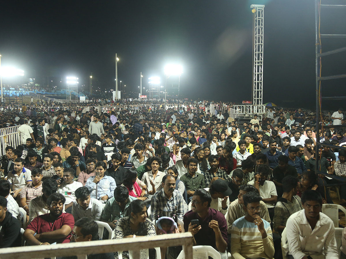 Andhra King Taluka Musical Concert At Visakhapatnam Photos5