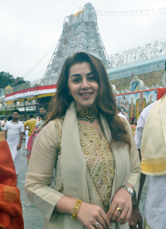 Actress Nikki Galrani at Tirumala Srivari Seva Photos10