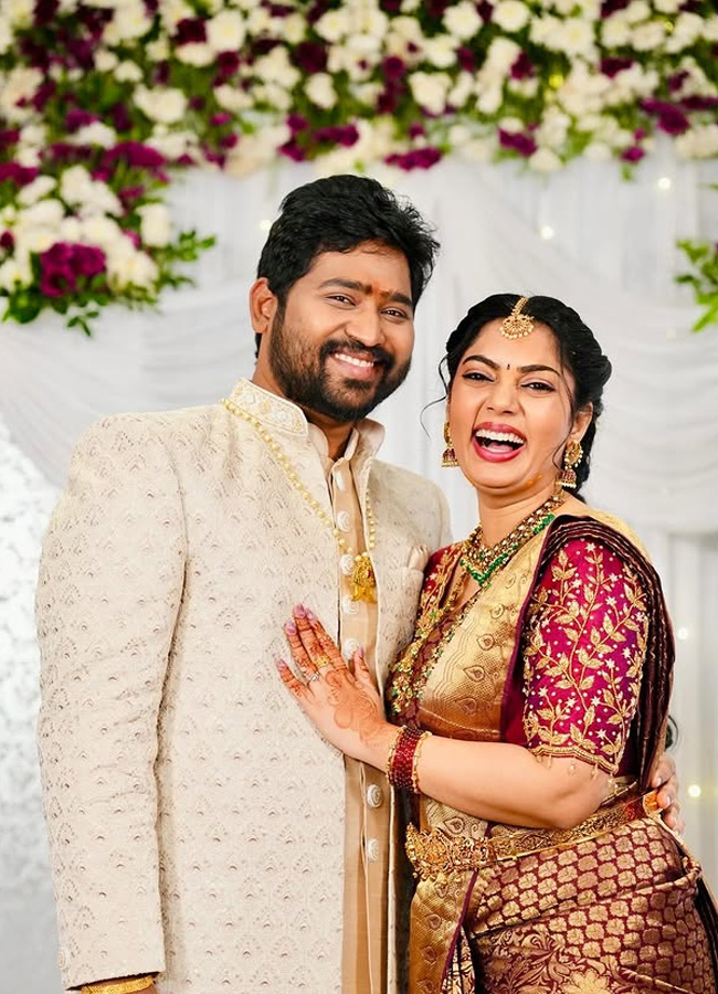 Telugu serial actress's engagement with her boyfriend (Photos)16