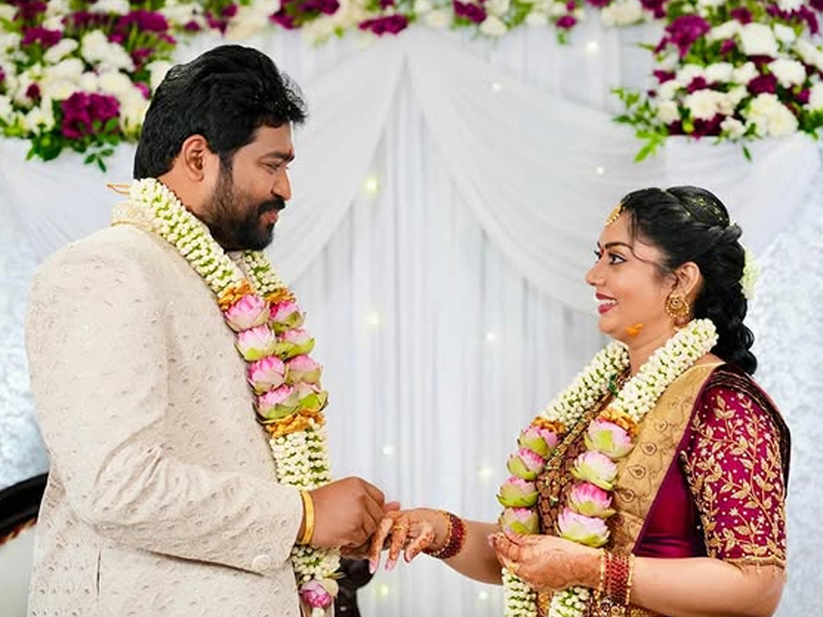 Telugu serial actress's engagement with her boyfriend (Photos)3
