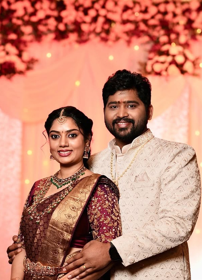 Telugu serial actress's engagement with her boyfriend (Photos)5