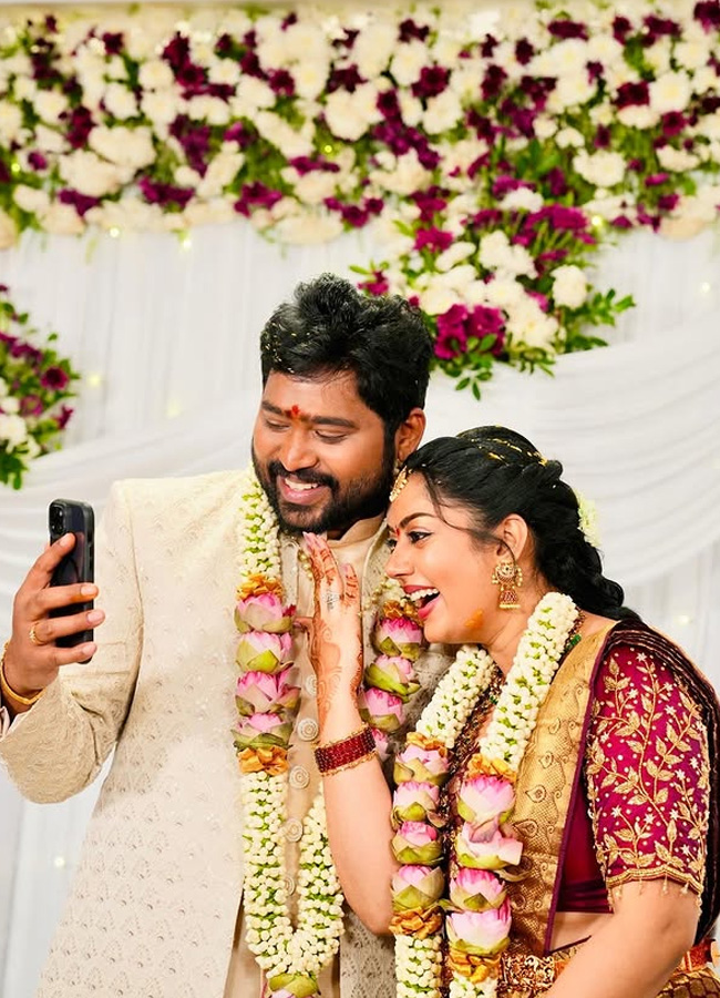 Telugu serial actress's engagement with her boyfriend (Photos)9