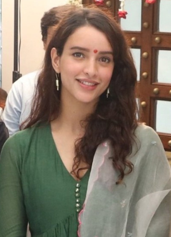 Prabhas' 'Spirit' movie formally launched by megastar chiranjeevi (Photos)8