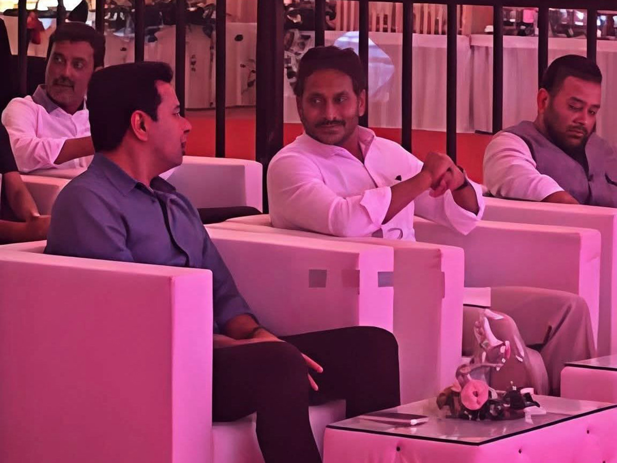 YS Jagan and KTR Attend Private Event in Bengaluru 9