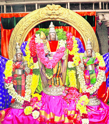 తిరుత్తణిలో కార్తీక సందడి2