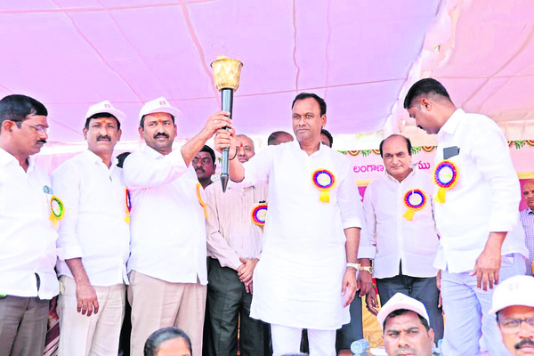 ర్యాంకుల కోసం తాపత్రయపడొద్దు1