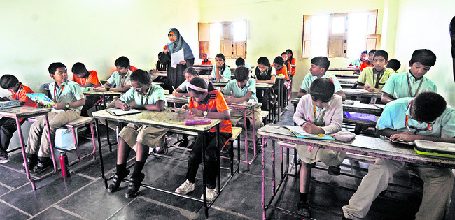 సాక్షి స్పెల్‌బీ, మ్యాథ్స్‌బీకి విశేష స్పందన1