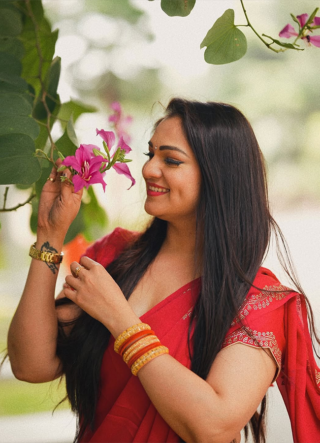 Bigg Boss Fame Ashwini Sri HD Photos6