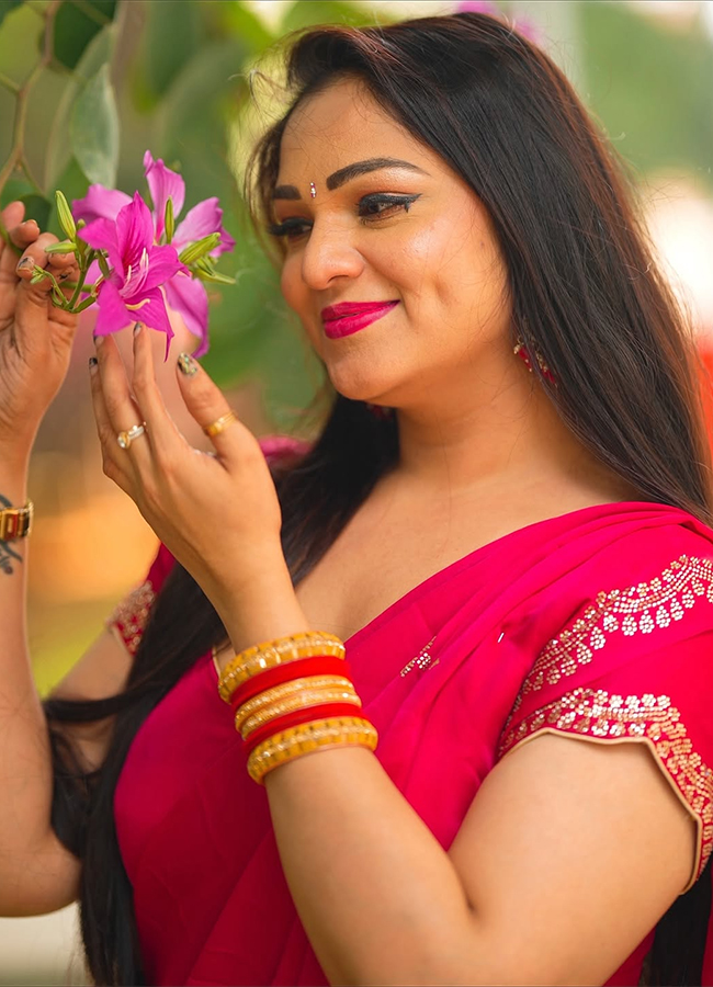 Bigg Boss Fame Ashwini Sri HD Photos8