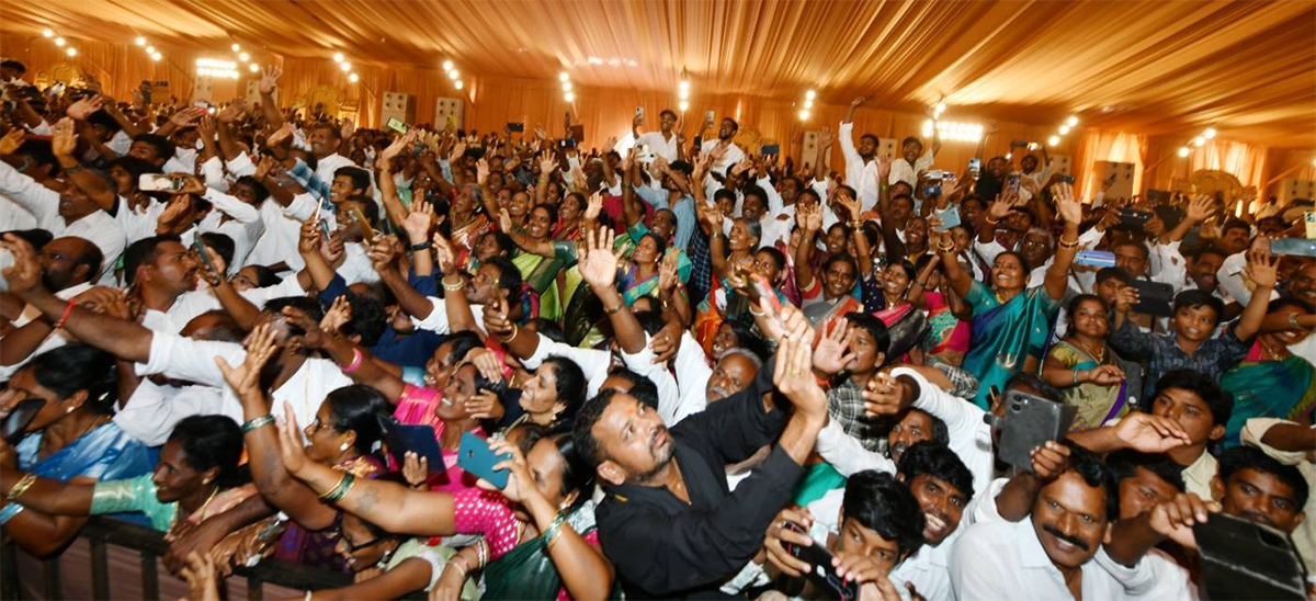 YS Jagan Attend Marriage At Raptadu Thopudurthi Prakash Reddy5