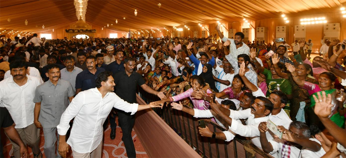 YS Jagan Attend Marriage At Raptadu Thopudurthi Prakash Reddy6