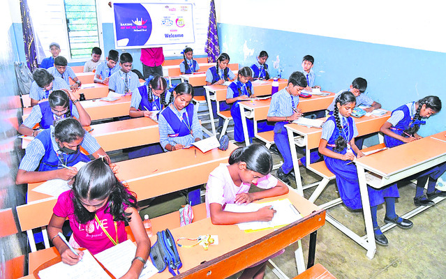 సాక్షి స్పెల్‌ బీకి అపూర్వ స్పందన1