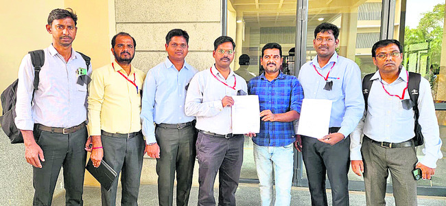 గోడ తొలగించండి
2