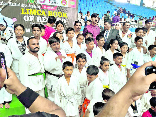 స్థానాలు తారుమారు 1