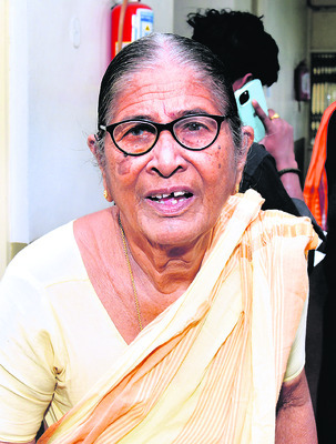 గ్రీవెన్స్‌లో భూ సమస్యల గోడు1