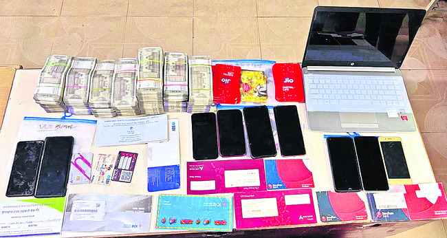 అంతర్రాష్ట్ర సైబర్‌ నేరగాళ్ల అరెస్ట్‌1