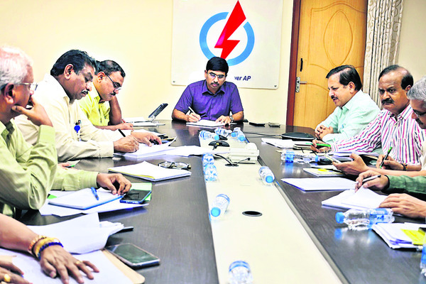 డయల్‌ యువర్‌  సీఎండీకి 9 ఫిర్యాదులు2