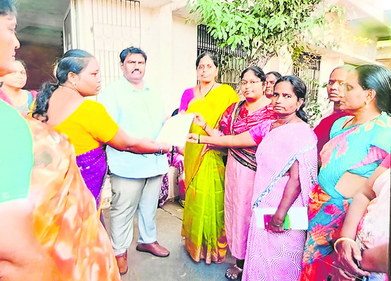 గ్రూపుగా దోపిడీ!1