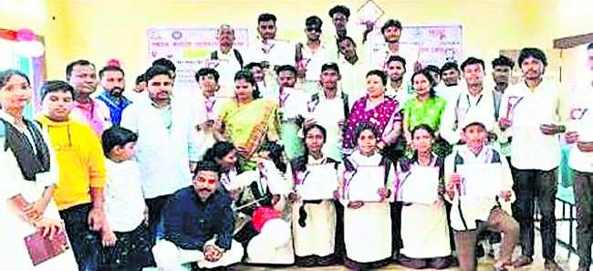 41 యూనిట్ల రక్తం సేకరణ 2