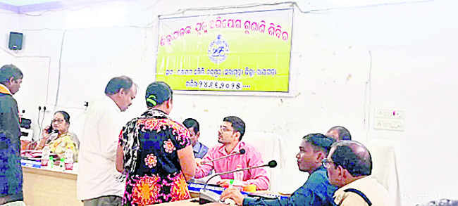 కుమ్ములుసింగి గ్రీవెన్స్‌లో 88 వినతులు స్వీకరణ 4