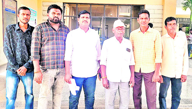 సమస్యల‘వాణి’.. పరిష్కరించాలని4