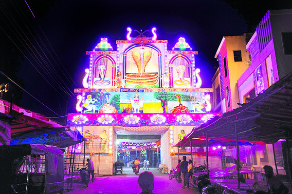 షష్ఠి ఉత్సవాలకు అత్తిలి ముస్తాబు 1