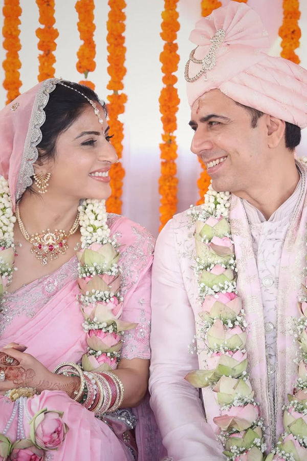 Kyunki Saas Bhi Kabhi Bahu Thi Actors Sandeep Baswana And Ashlesha Savant Get Married After 23 Years Of Dating Photos3