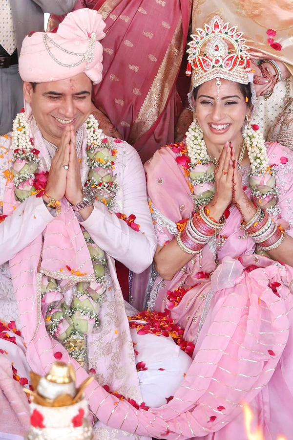 Kyunki Saas Bhi Kabhi Bahu Thi Actors Sandeep Baswana And Ashlesha Savant Get Married After 23 Years Of Dating Photos5