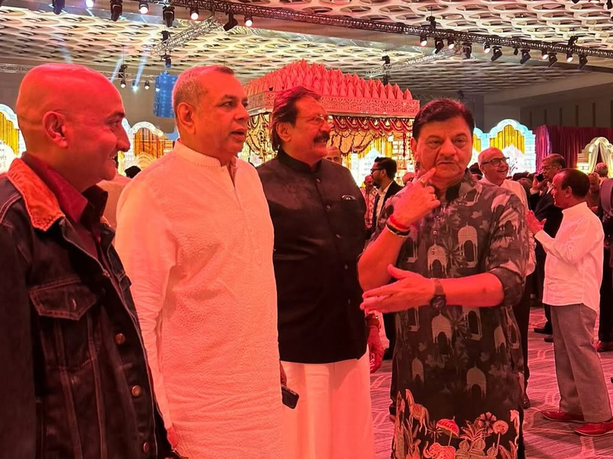 Nita and Mukesh Ambani Attended The wedding of Karan Nathwani and Dweta in Mumbai Photos16