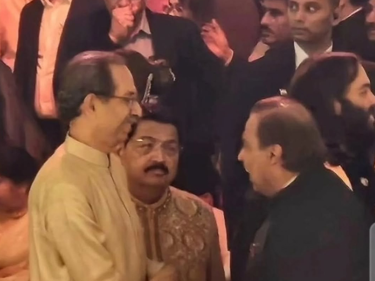 Nita and Mukesh Ambani Attended The wedding of Karan Nathwani and Dweta in Mumbai Photos5