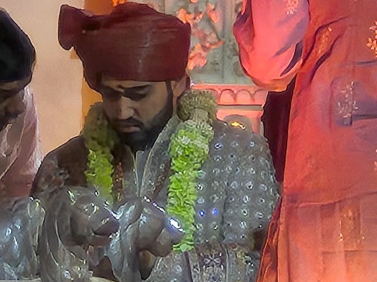 Nita and Mukesh Ambani Attended The wedding of Karan Nathwani and Dweta in Mumbai Photos11